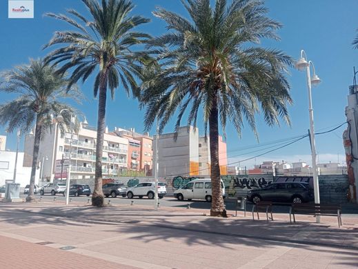 Grundstück in Gandia, Valencia