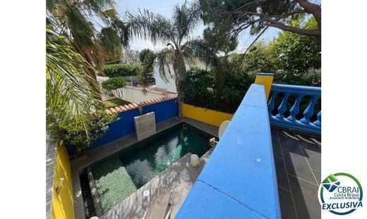 Luxury home in Empuriabrava, Province of Girona