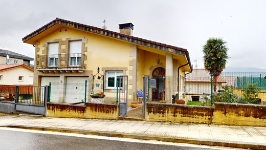 Casa en Nanclares de la Oca, Álava