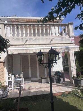 Luksusowy dom w Sant Pere de Ribes, Província de Barcelona