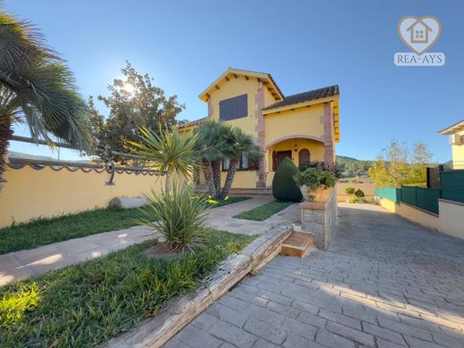 Detached House in Albinyana, Province of Tarragona
