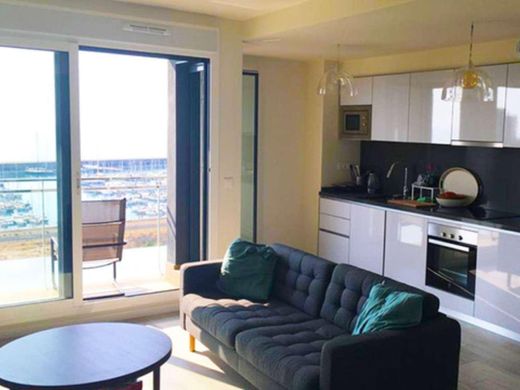 Apartment / Etagenwohnung in Badalona, Provinz Barcelona
