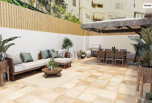 Apartment / Etagenwohnung in Valencia, Provinz Valencia