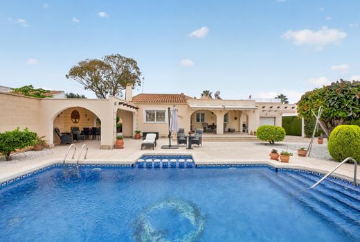 Villa a Playas de Orihuela, Provincia de Alicante