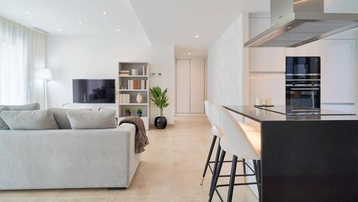 Apartment / Etagenwohnung in Estepona, Málaga