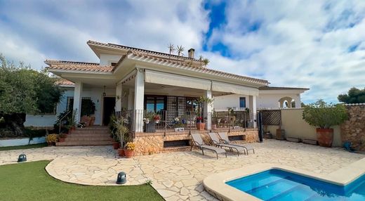 Villa in Playas de Orihuela, Alicante