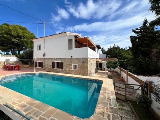 Vrijstaand huis in la Nucia, Provincia de Alicante