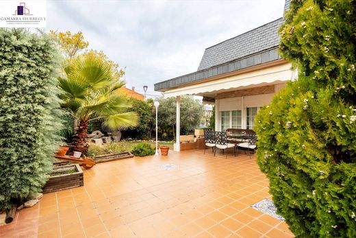 Смежная Вилла, Colmenar Viejo, Provincia de Madrid