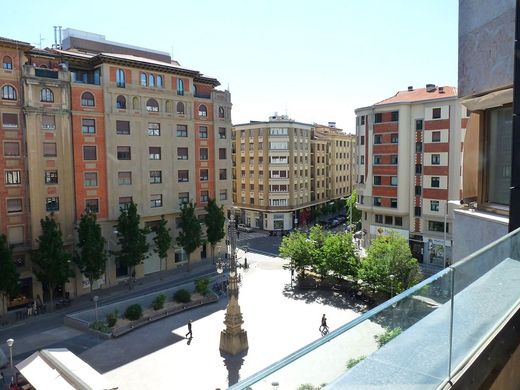 Apartment / Etagenwohnung in Pamplona, Provinz Navarra