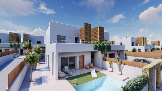 Villa en Pilar de la Horadada, Provincia de Alicante