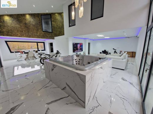 Dom jednorodzinny w Pobes, Araba / Álava