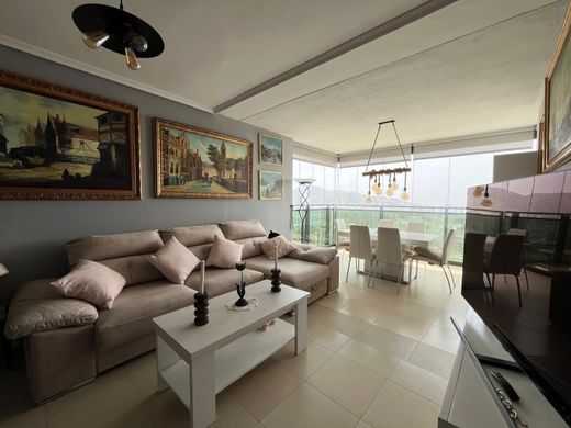 Benidorm, アリカンテのアパートメント