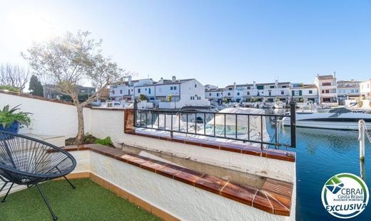 Luxus-Haus in Empuriabrava, Provinz Girona