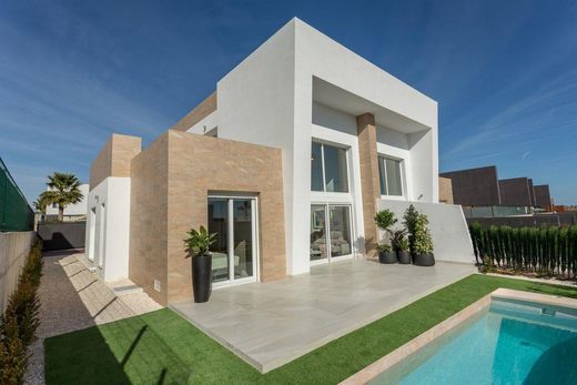 Mehrfamilienhaus in Algorfa, Alicante