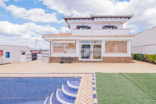 Detached House in Las Gabias, Granada