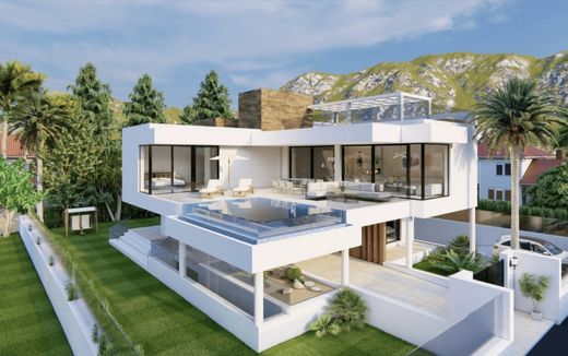 Detached House in Marbella, Malaga