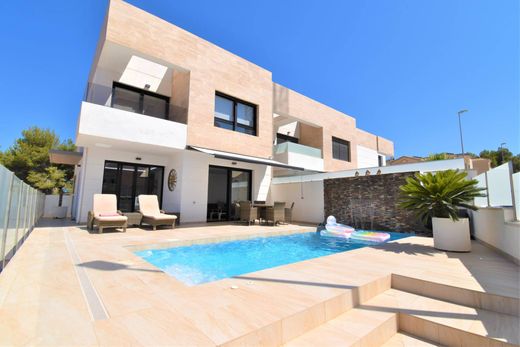 Detached House in Playas de Orihuela, Alicante