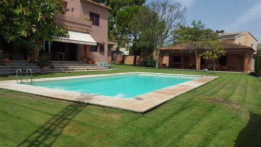 Detached House in La Pobla de Vallbona, Valencia