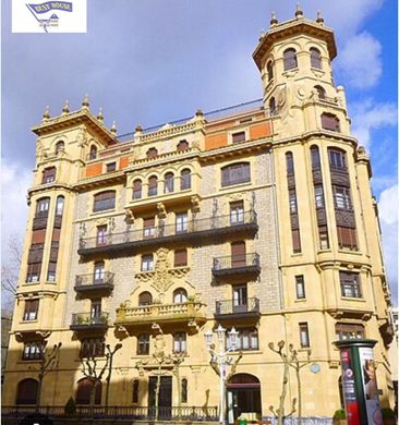 Apartment / Etagenwohnung in Bilbao, Biscaya