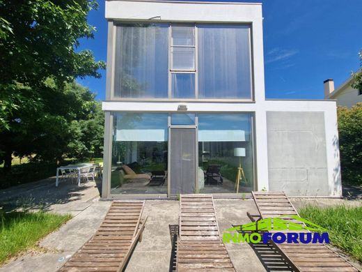 Einfamilienhaus in Miño, Provincia da Coruña