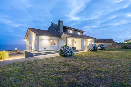 Casa Unifamiliare a Luanco, Asturie