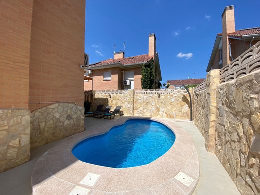 半独立式房屋  Villalbilla, Provincia de Madrid