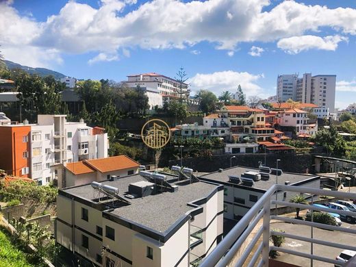 Appartamento a São Martinho, Funchal