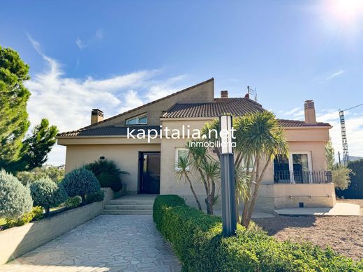 Detached House in Banyeres de Mariola, Alicante