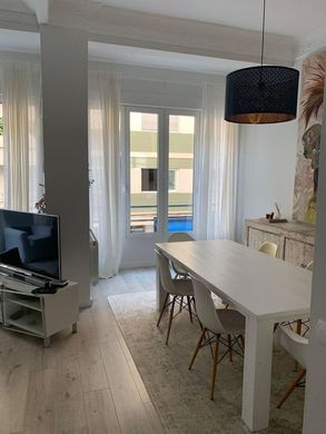 Apartment / Etagenwohnung in Valencia, Provinz Valencia