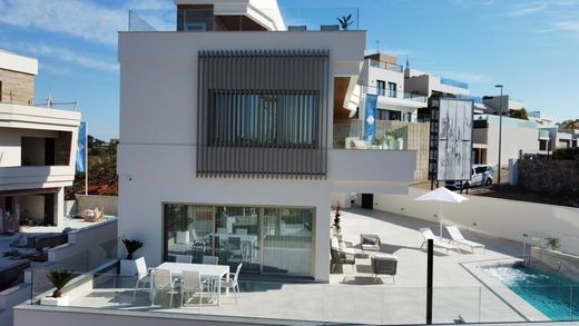 Luxus-Haus in Campoamor R-5, Alicante