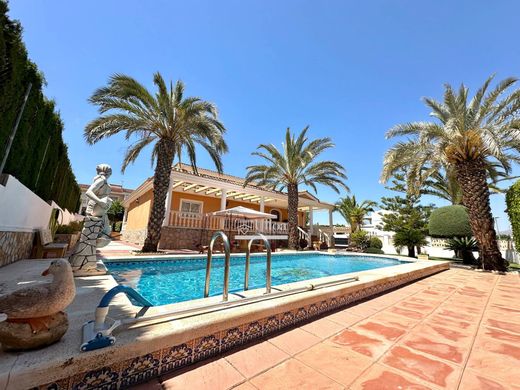 بيت مستقل ﻓﻲ Mutxamel, Provincia de Alicante