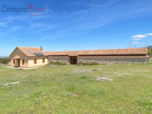 Casa rural / Casa de pueblo en Navas de Ríofrío, Provincia de Segovia