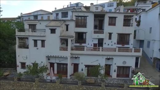 Wohnkomplexe in Bérchules, Granada