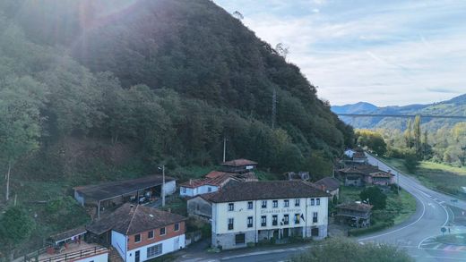 Rural or Farmhouse in Salas, Province of Asturias