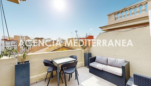 Apartment / Etagenwohnung in Valencia, Provinz Valencia