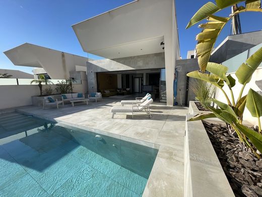 Villa in Almoradí, Alicante