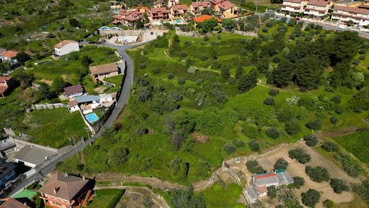 Land for sale in Mombeltrán