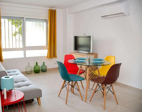 Apartment / Etagenwohnung in Valencia, Provinz Valencia