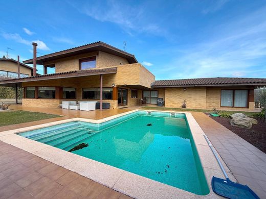 Cadrete, サラゴサの一戸建て住宅