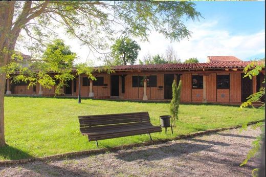 Rural or Farmhouse in Valderredible, Province of Cantabria