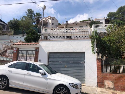 Casa di lusso a Santa Coloma de Cervelló, Província de Barcelona