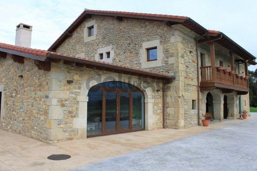 Rural or Farmhouse in Reocín, Province of Cantabria