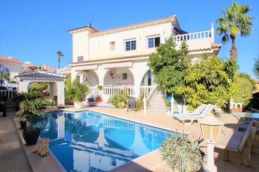 Villa in Playas de Orihuela, Alicante