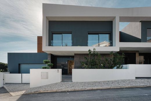 Casa Independente - Loures, Lisboa