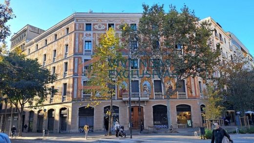 Apartment / Etagenwohnung in Barcelona, Provinz Barcelona