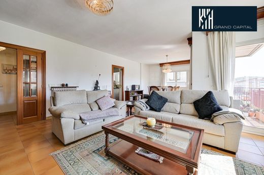 Apartment / Etagenwohnung in Girona, Provinz Girona