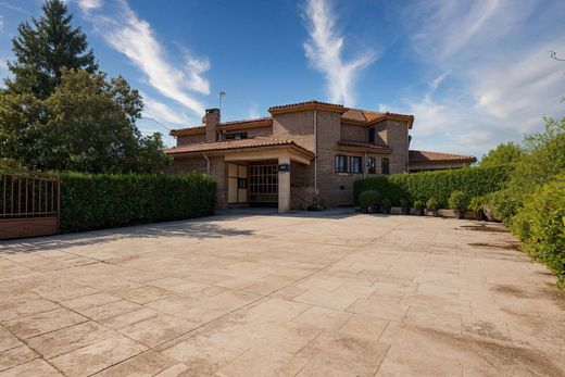 Luxury home in Aoiz, Province of Navarre