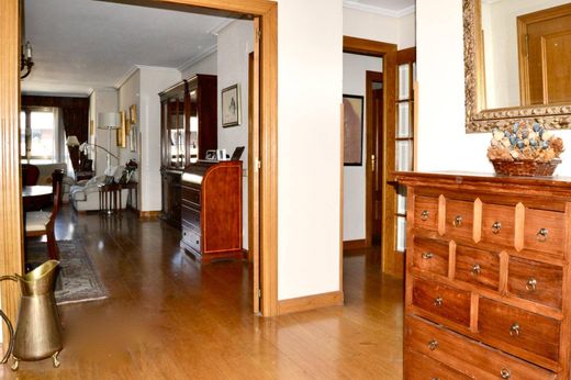 Apartment / Etagenwohnung in Pamplona, Provinz Navarra