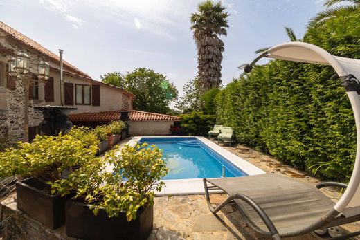 Einfamilienhaus in Miño, Provincia da Coruña