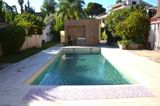 Detached House in Cordova, Province of Córdoba